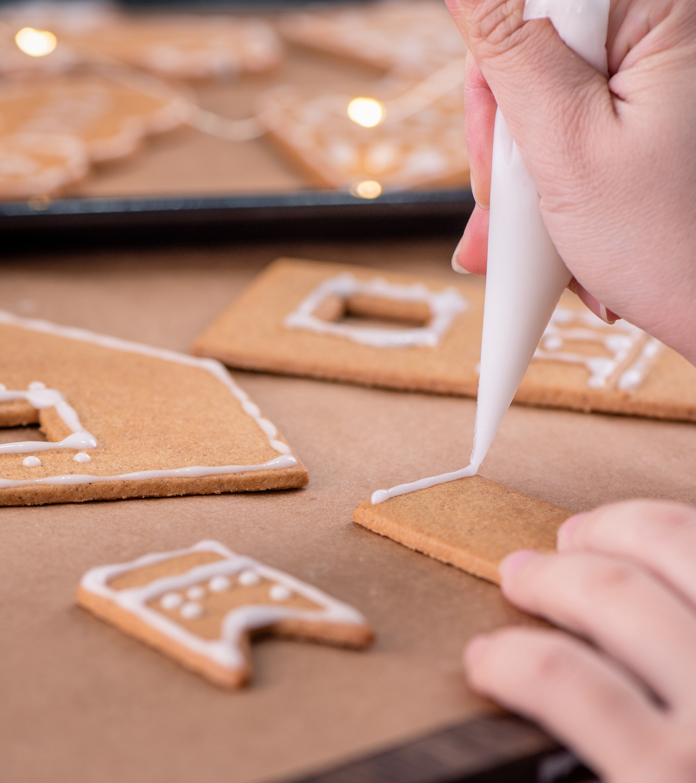 Scandi Christmas Gingerbread Village Centerpiece Workshop - Charleston Christmas 2025
